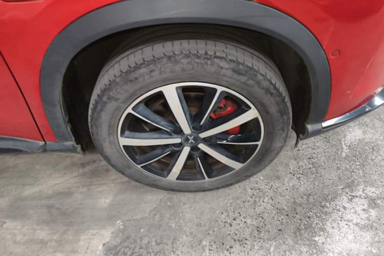 Used XPeng G3 2019 Deluxe Edition Right Front Wheel Hub