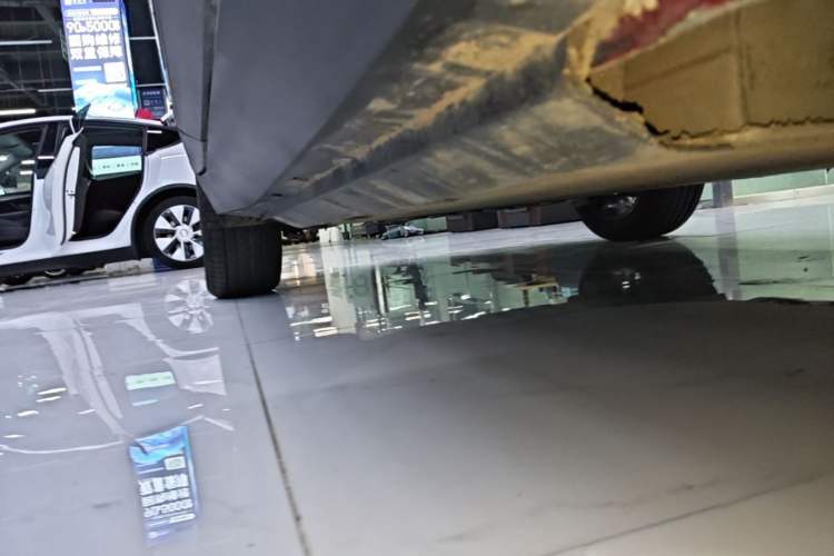 Used XPeng G3 2019 Deluxe Edition Right Side Sill