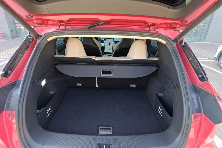 Used XPeng G3 2019 Smart Edition Trunk