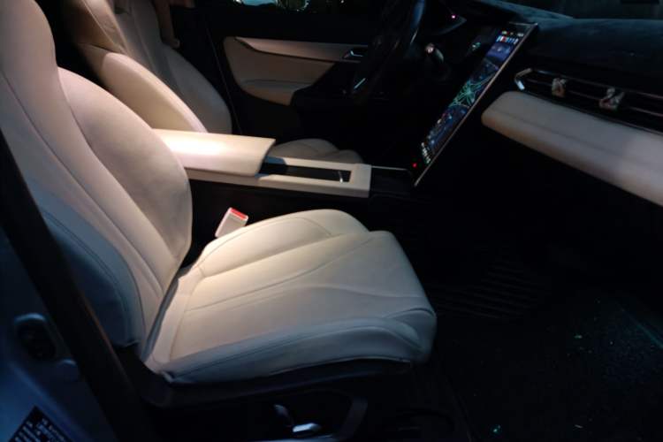 Used XPeng G3 2019 Smart Edition Interior 6