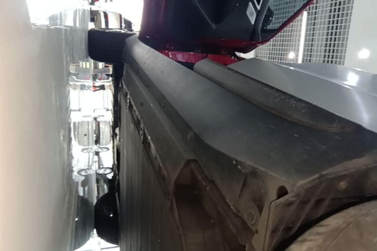 Used XPeng G3 2019 Smart Edition Left Side Sill