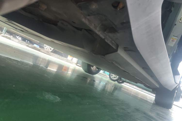 Used XPeng G3 2019 Smart Edition Left Side Sill
