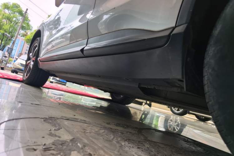 Used XPeng G3 2019 Enjoy Edition Left Side Sill