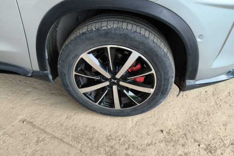 Used XPeng G3 2019 Deluxe Edition Right Front Wheel Hub
