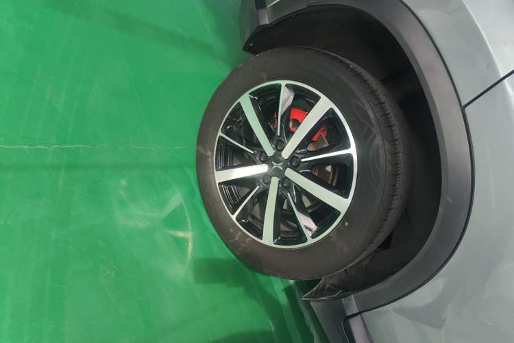 Used XPeng G3 2019 Smart Edition Right Rear Wheel Hub