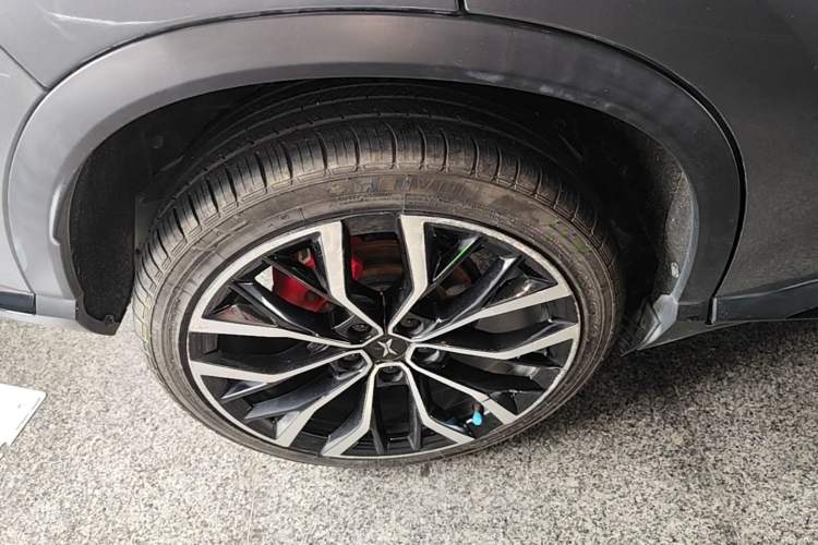 Used XPeng G3 2019 Deluxe Edition Right Rear Wheel Hub