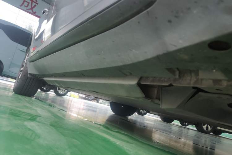Used XPeng G3 2019 Smart Edition Right Side Sill