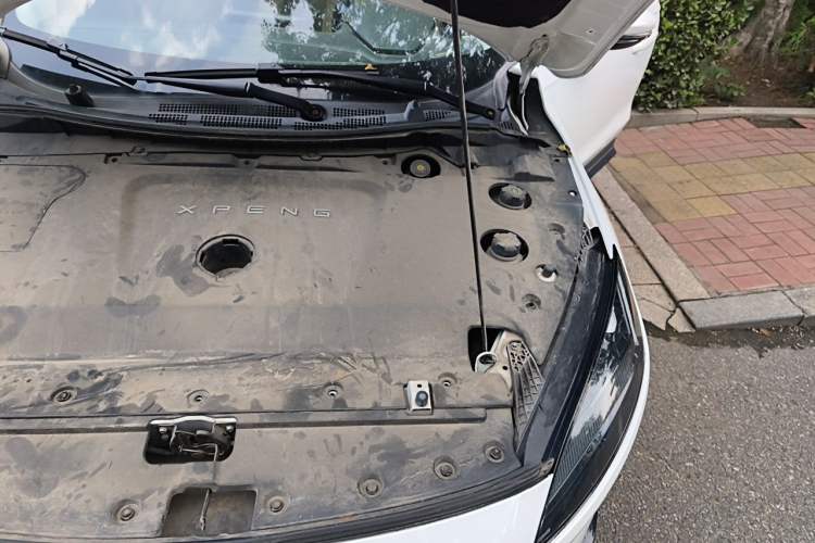Used XPeng G3 2019 Deluxe Edition Engine Bay Left