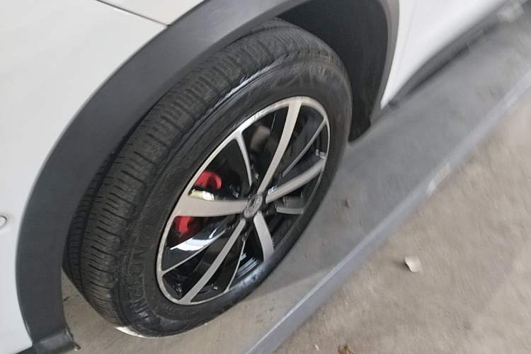 Used XPeng G3 2019 Smart Edition Exterior 4
