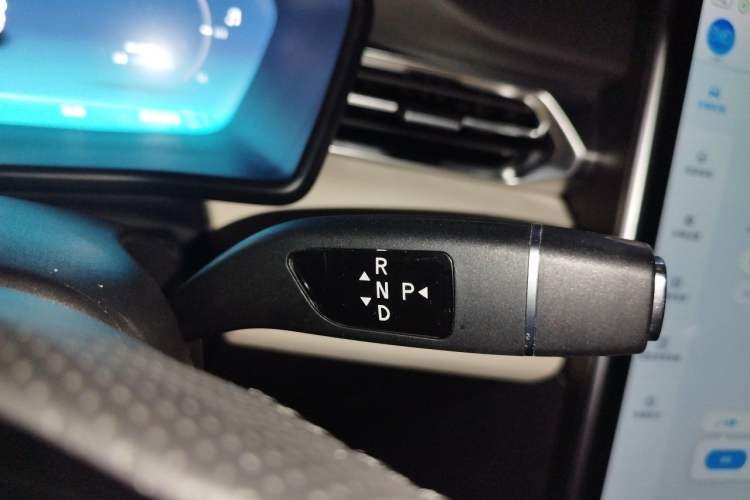 Used XPeng G3 2019 Deluxe Edition Gear Lever