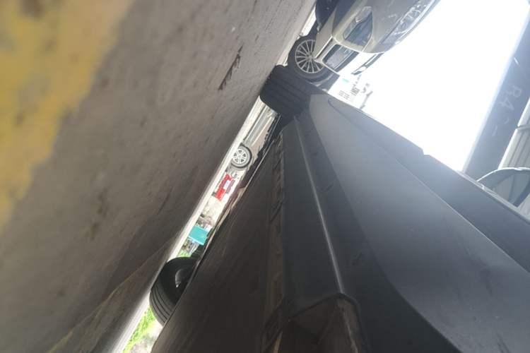 Used XPeng G3 2019 Smart Edition Left Side Sill