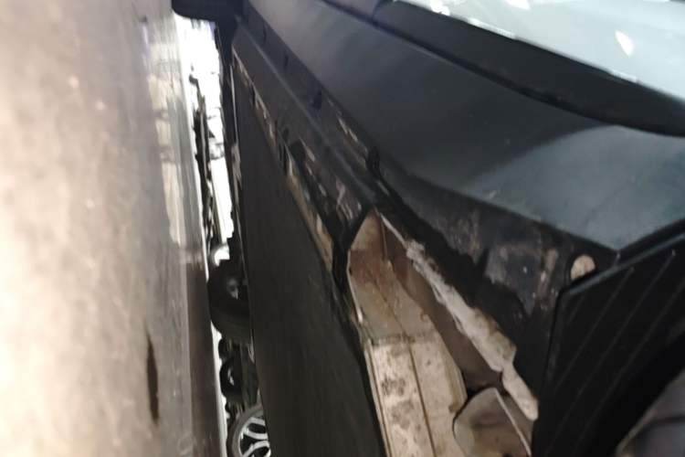 Used XPeng G3 2019 Smart Edition Left Side Sill