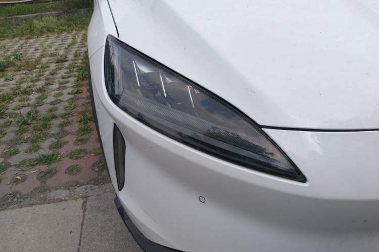 Used XPeng G3 2019 Deluxe Edition Right Front Headlight