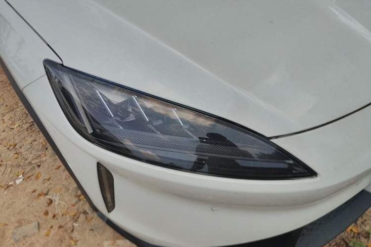 Used XPeng G3 2019 Smart Edition Right Front Headlight
