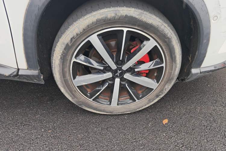 Used XPeng G3 2019 Smart Edition Right Front Wheel Hub