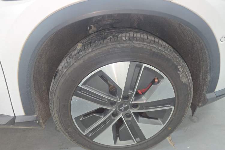 Used XPeng G3 2019 Deluxe Edition Right Front Wheel Hub