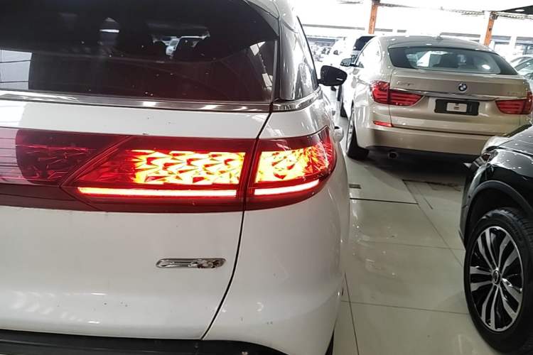 Used XPeng G3 2019 Deluxe Edition Right Rear Taillight