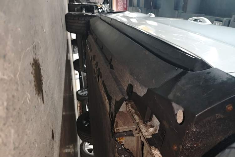 Used XPeng G3 2019 Smart Edition Right Side Sill