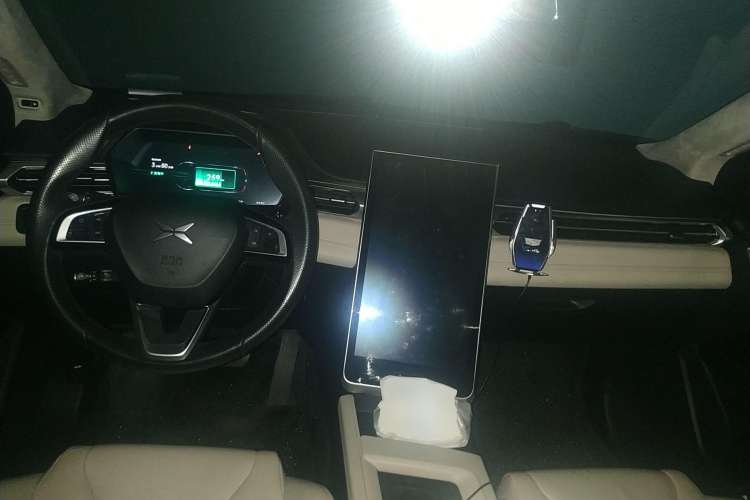 Used XPeng G3 2020 400 Deluxe Edition Center Console
