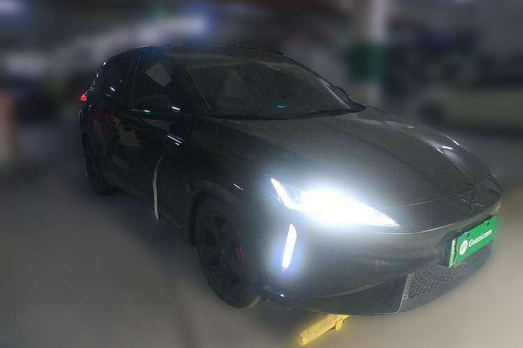 Used XPeng G3 2020 400 Deluxe Edition Front Right 45 Deg