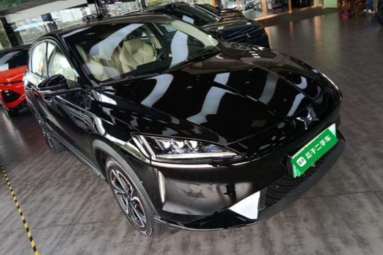 Used XPeng G3 2020 520i Luxury Edition Front Right 45 Deg