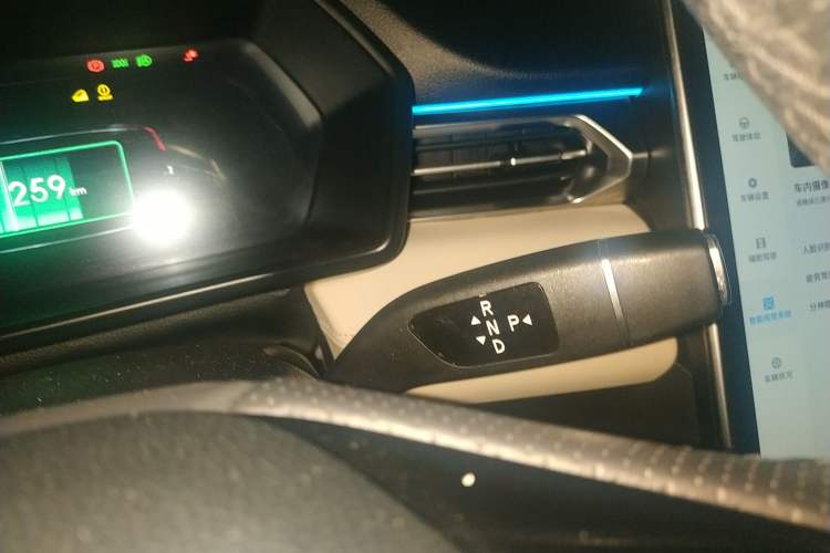 Used XPeng G3 2020 400 Deluxe Edition Gear Lever