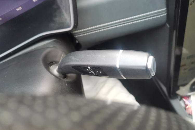Used XPeng G3 2020 460i Luxury Edition Gear Lever