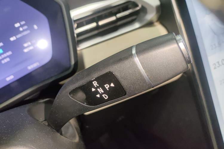Used XPeng G3 2020 520i Luxury Edition Gear Lever