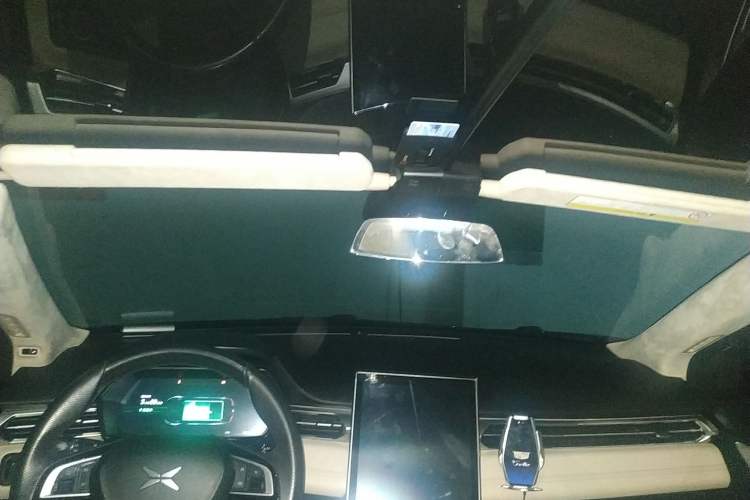 Used XPeng G3 2020 400 Deluxe Edition Headliner