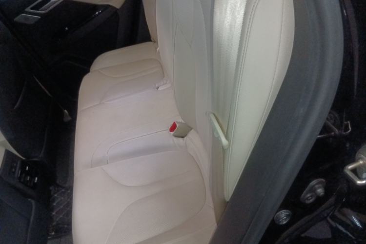 Used XPeng G3 2020 520i Luxury Edition Interior 4