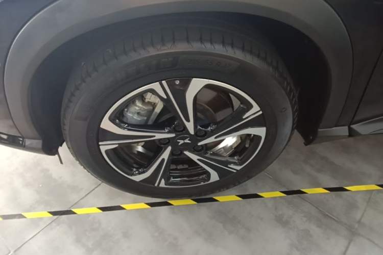 Used XPeng G3 2020 520i Luxury Edition Left Front Wheel Hub