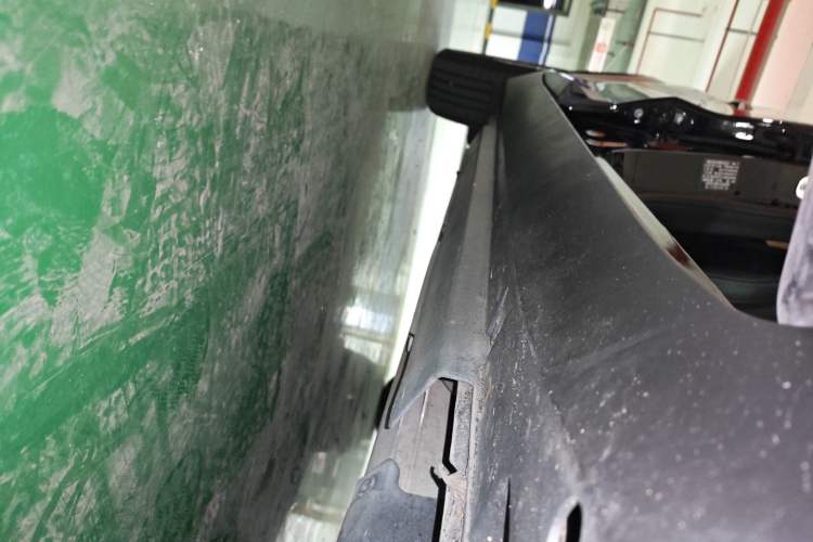 Used XPeng G3 2020 520i Luxury Edition Right Side Sill