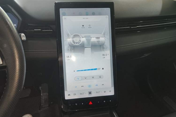 Used XPeng G3 2020 460i Luxury Edition Audio And AC Panel