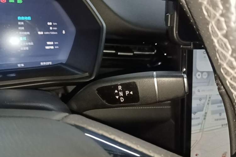 Used XPeng G3 2020 520 Smart Edition Gear Lever