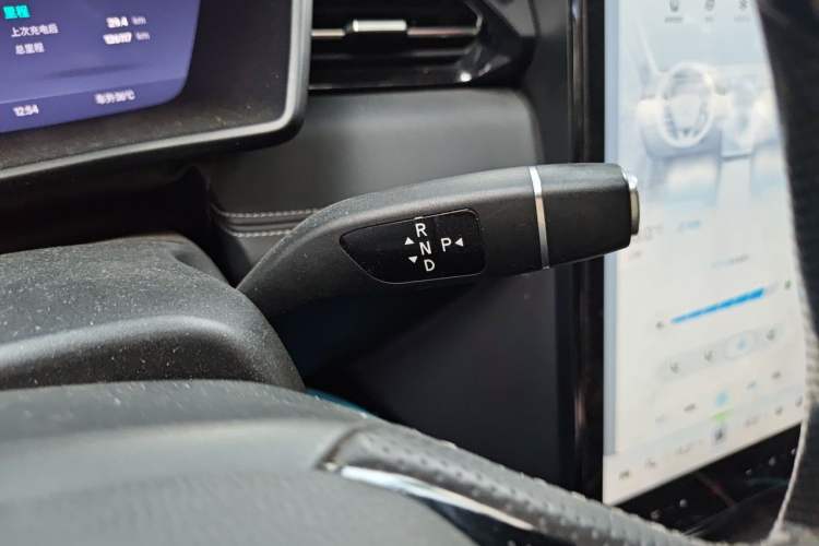 Used XPeng G3 2020 520i Luxury Edition Gear Lever