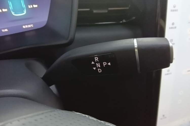 Used XPeng G3 2020 520 Smart Edition Gear Lever