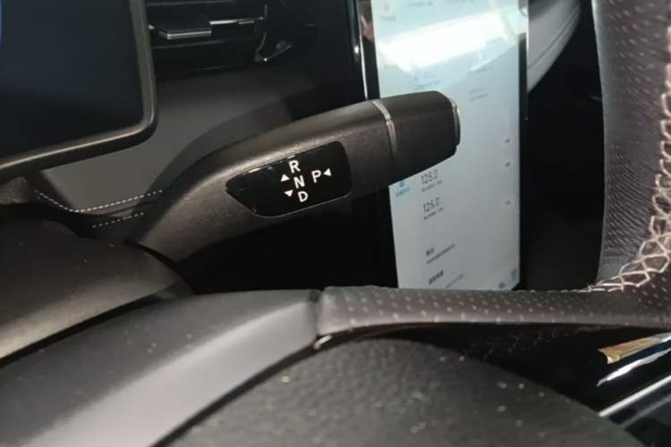 Used XPeng G3 2020 520 Smart Edition Gear Lever