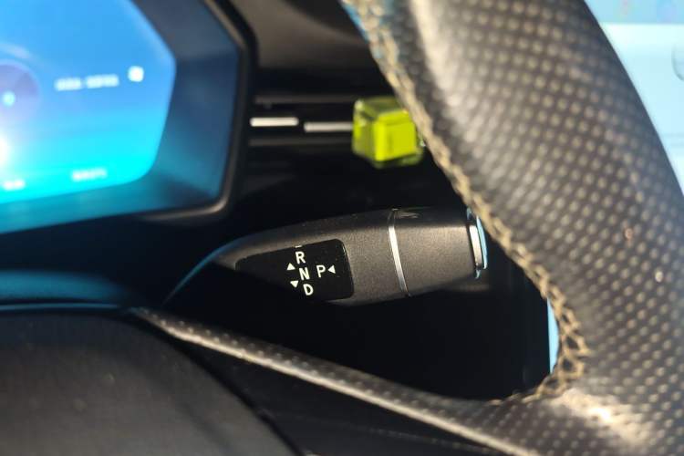 Used XPeng G3 2020 460i Luxury Edition Gear Lever