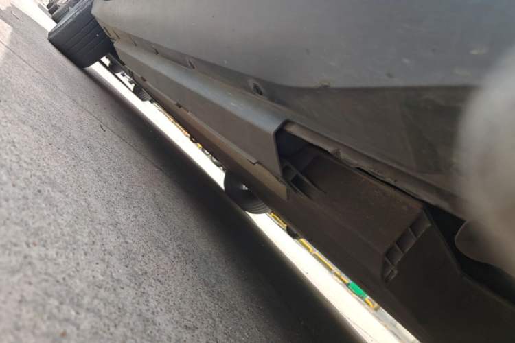 Used XPeng G3 2020 520i Luxury Edition Left Side Sill