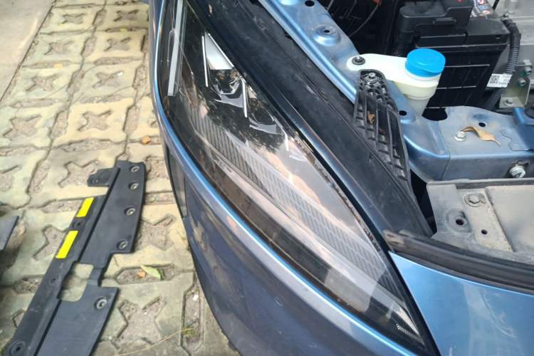 Used XPeng G3 2020 400 Deluxe Edition Right Front Headlight