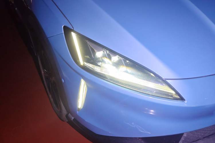 Used XPeng G3 2020 460i Luxury Edition Right Front Headlight