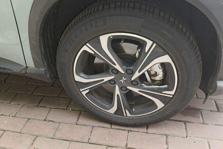 Used XPeng G3 2020 520 Luxury Edition Right Front Wheel Hub