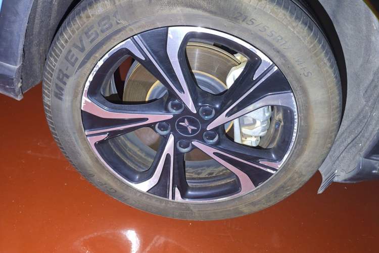 Used XPeng G3 2020 460i Luxury Edition Right Front Wheel Hub