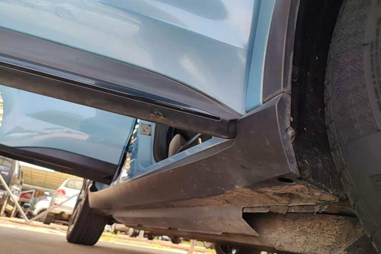 Used XPeng G3 2020 520i Luxury Edition Right Side Sill