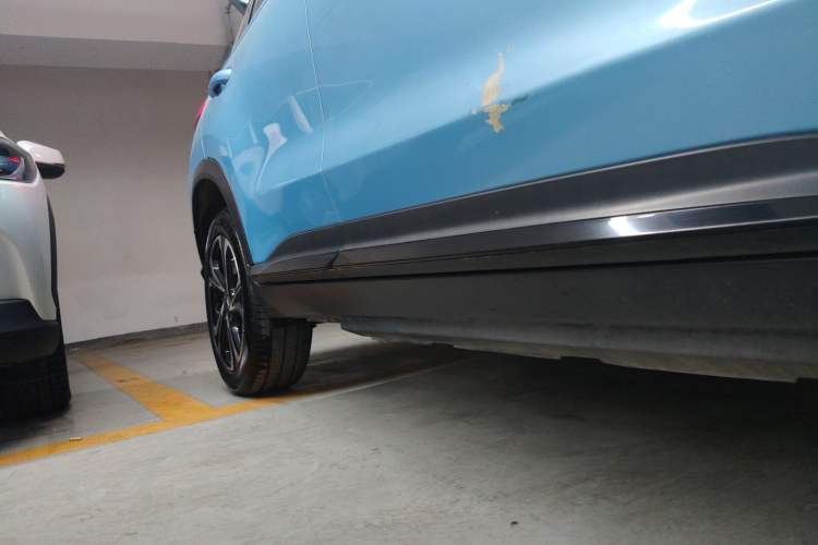 Used XPeng G3 2020 520i Luxury Edition Right Side Sill
