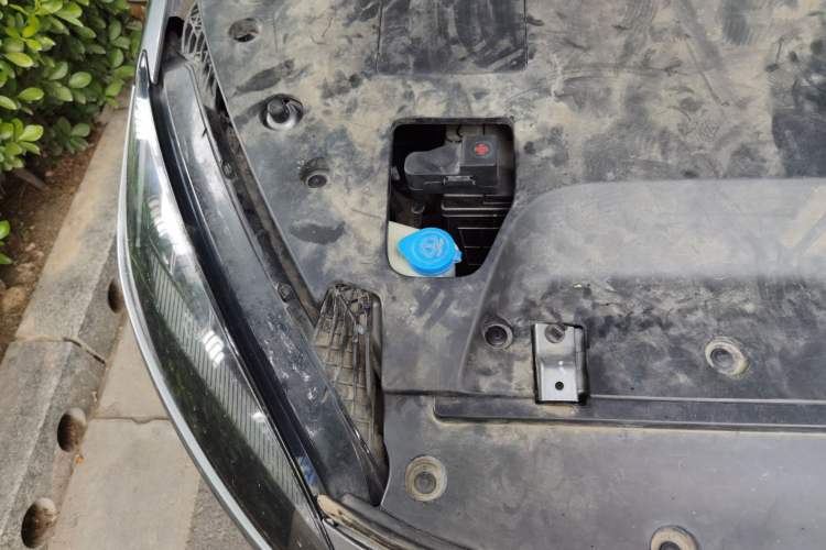 Used XPeng G3 2020 520 Smart Edition Engine Bay Right