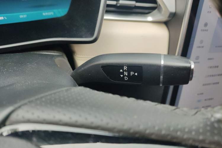 Used XPeng G3 2020 460i Luxury Edition Gear Lever
