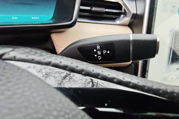 Used XPeng G3 2020 400 Smart Edition Gear Lever