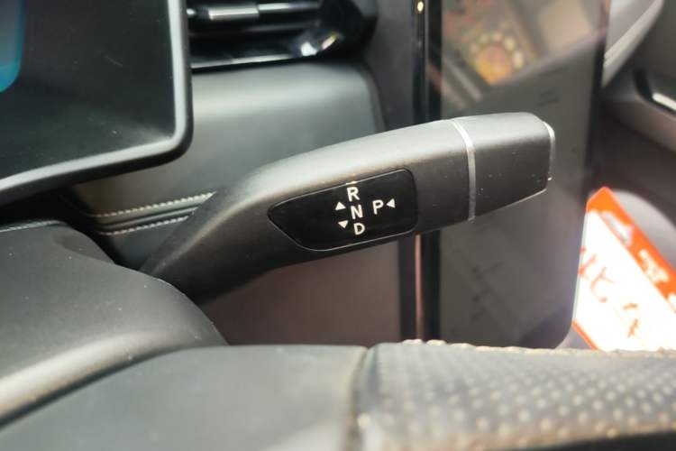 Used XPeng G3 2020 520 Smart Edition Gear Lever