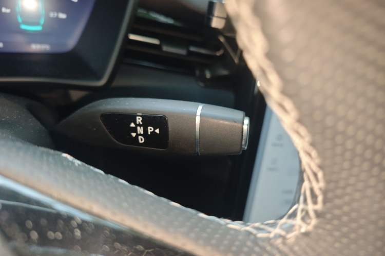 Used XPeng G3 2020 460i Luxury Edition Gear Lever